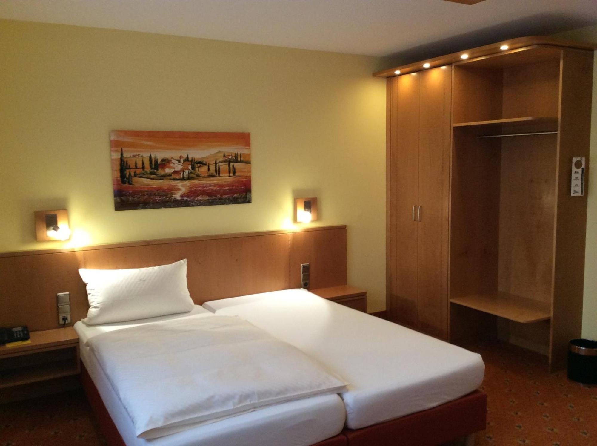 Landhotel Heiner Meyer Wahrenholz Room photo